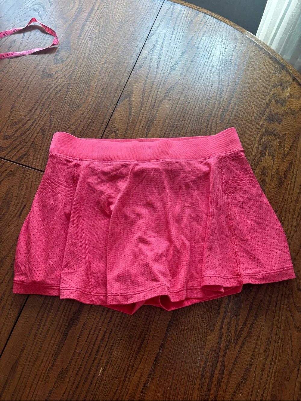 Lululemon swiftly tech high rise skirt tennis lip gloss size 12